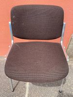Chaises de conférence.