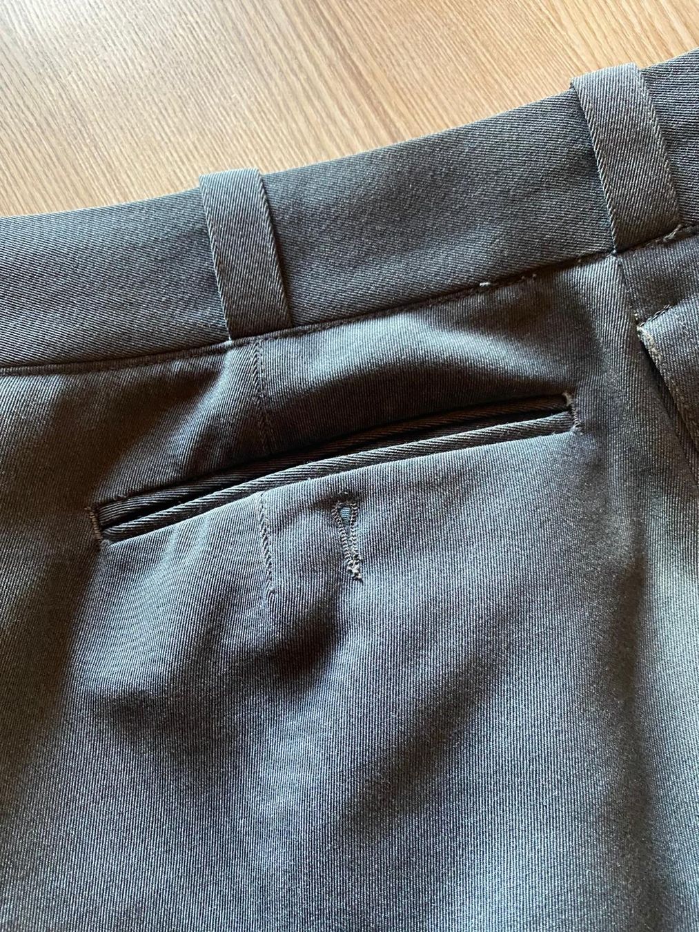 Schweizer Armee Uniformi: Militäruniform 2-teilig ca. Gr. 48/50 – Usato da Röschenz venduto da Tashroal 2