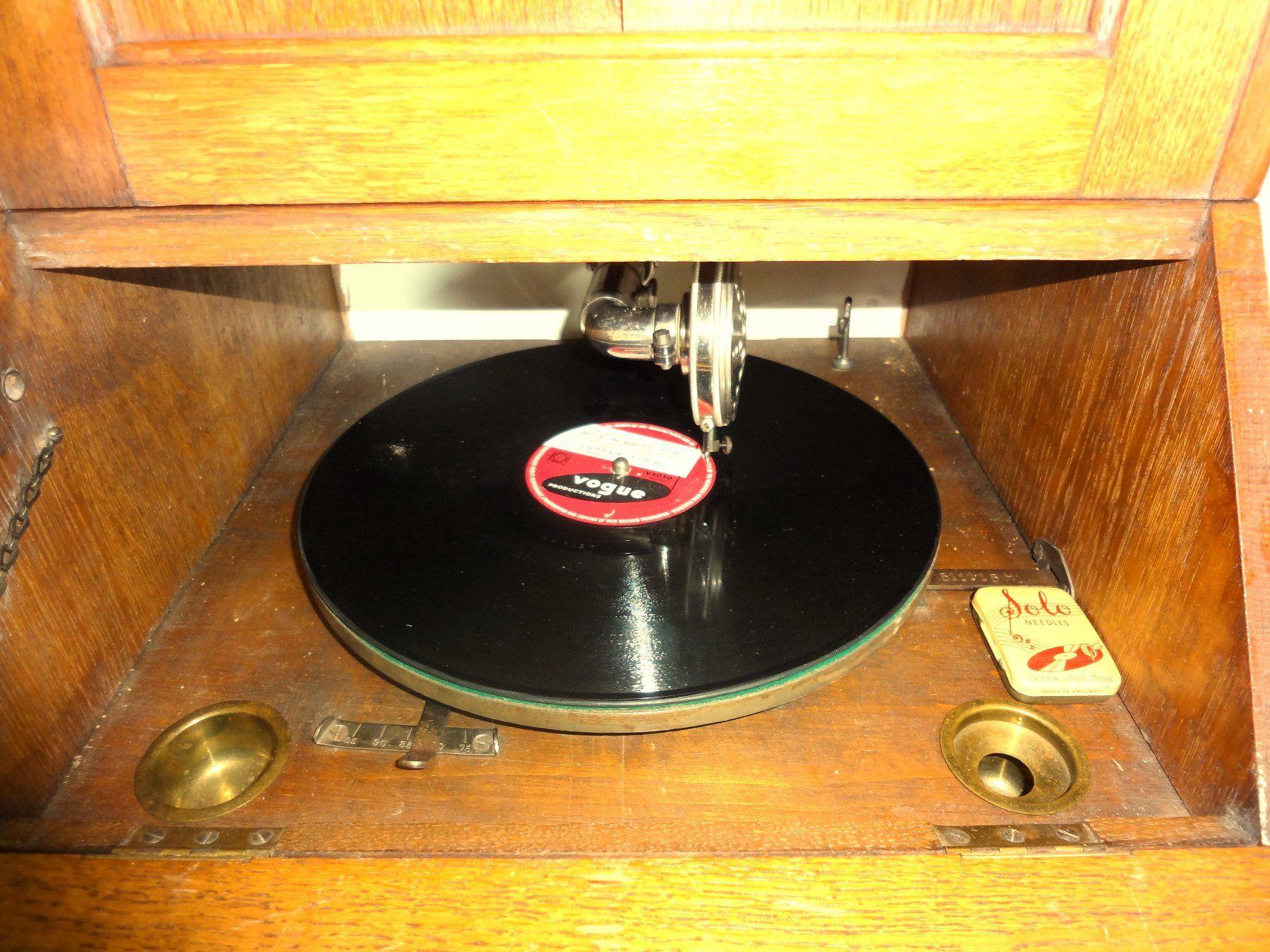 Giradischi: Schönes KLINGSOR Grammophon – Usato da Hemishofen venduto da Phonomandy 1