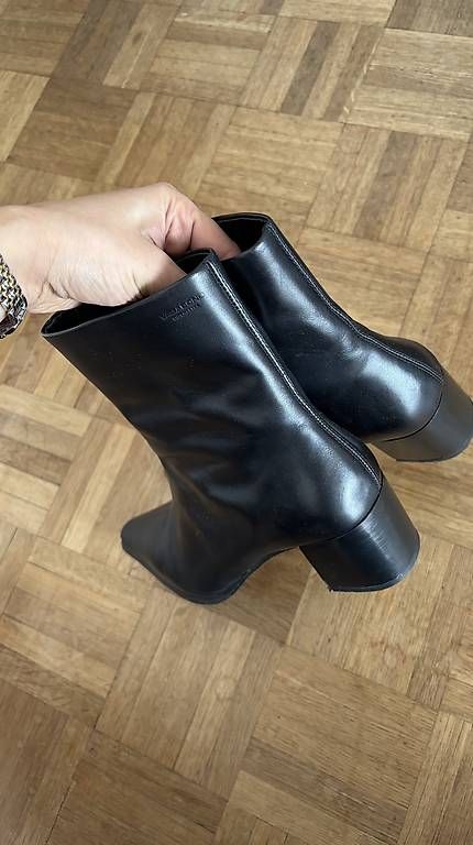 Scarpe da donna: SCHWARZE LEDER-STIEFELETTEN VAGABOND – Usato da Liebefeld venduto da DilaraNathalie 3
