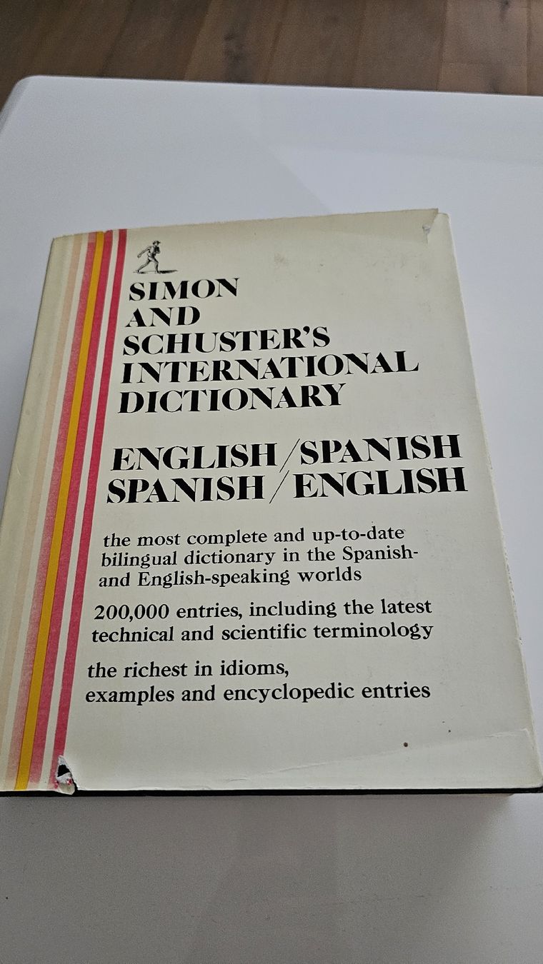 Bücher: Simon & Schuster International Dictionary Englisch–Spanisch – Gebraucht aus Zürich von Emendez