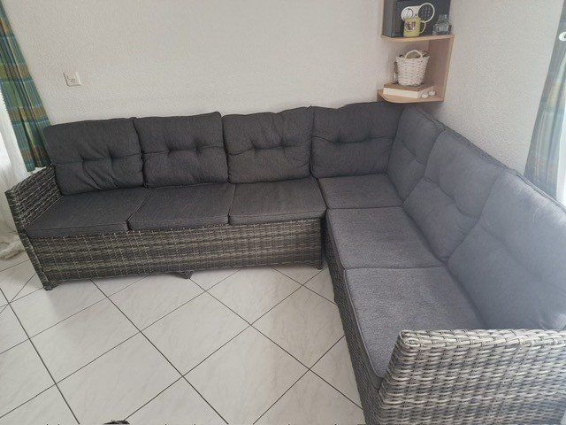 Sofas: Garten Sitzgruppe Polyrattan grau mit Tisch und Hocker – Gebraucht aus Bern von howi72 1
