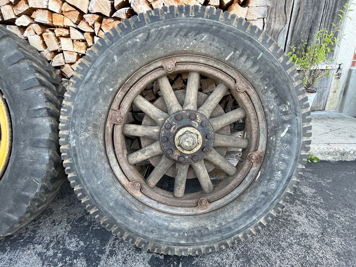 Mercedes-Benz Autocarri: Mercedes Oldtimer Holzspeichenräder gebraucht – Usato da Steinebrunn venduto da moni-ka 1