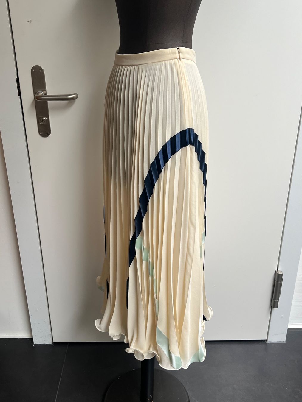 Chloé Röcke: See by Chloé Chiffonrock / Plisseerock 34 – Gebraucht aus Wabern von La-Vitrine 3