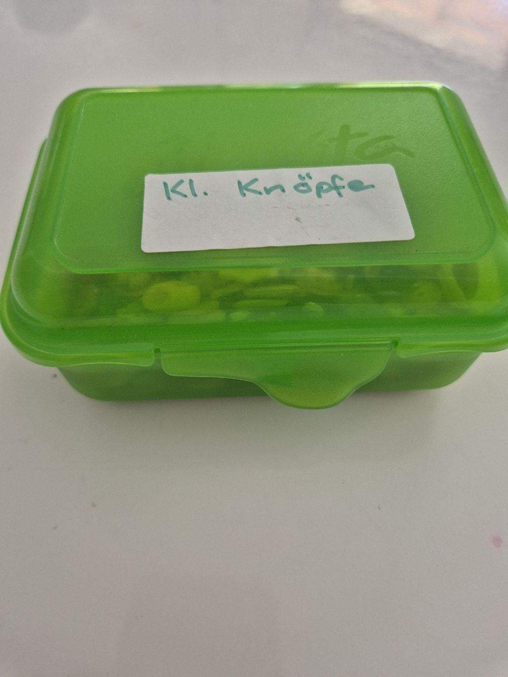Bottoni: Knöpfe-Mix: Nähzubehör – Nuovo (secondo la descrizione) da Krauchthal venduto da MEWA01 3