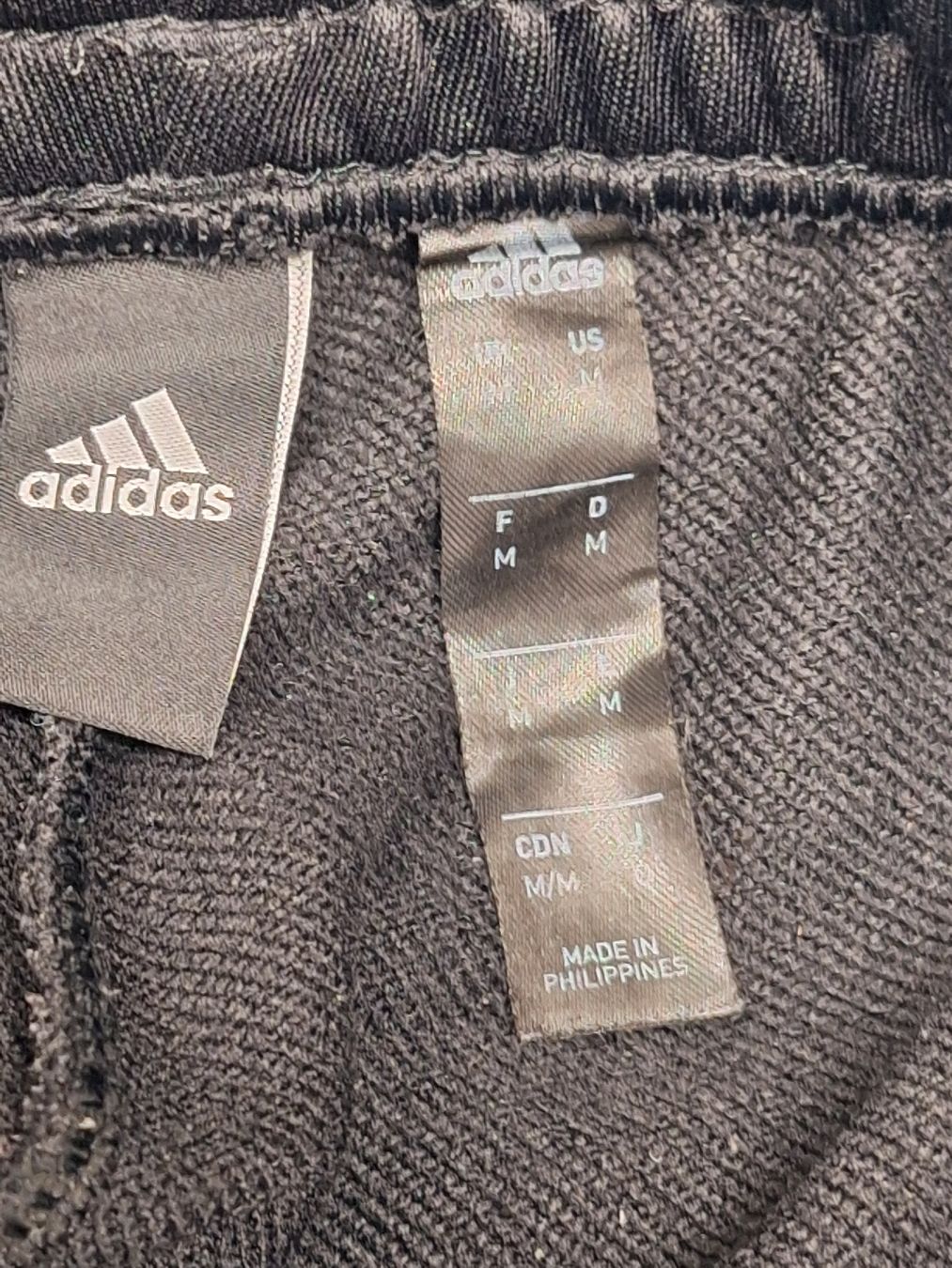 Adidas Pantaloni: Adidas Trainerhose – Usato da Niederglatt ZH venduto da Bobsli 4