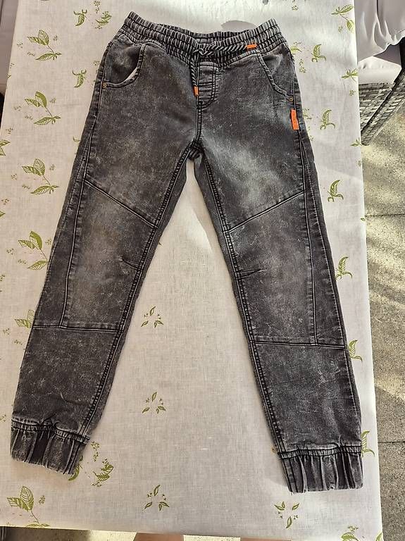 Jeans: Jeans – Gebraucht aus Zürich von RaffaelaT 2