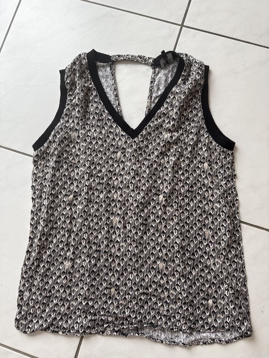 Tops: Top Gr S  – Gebraucht aus Zell ZH von Guffos