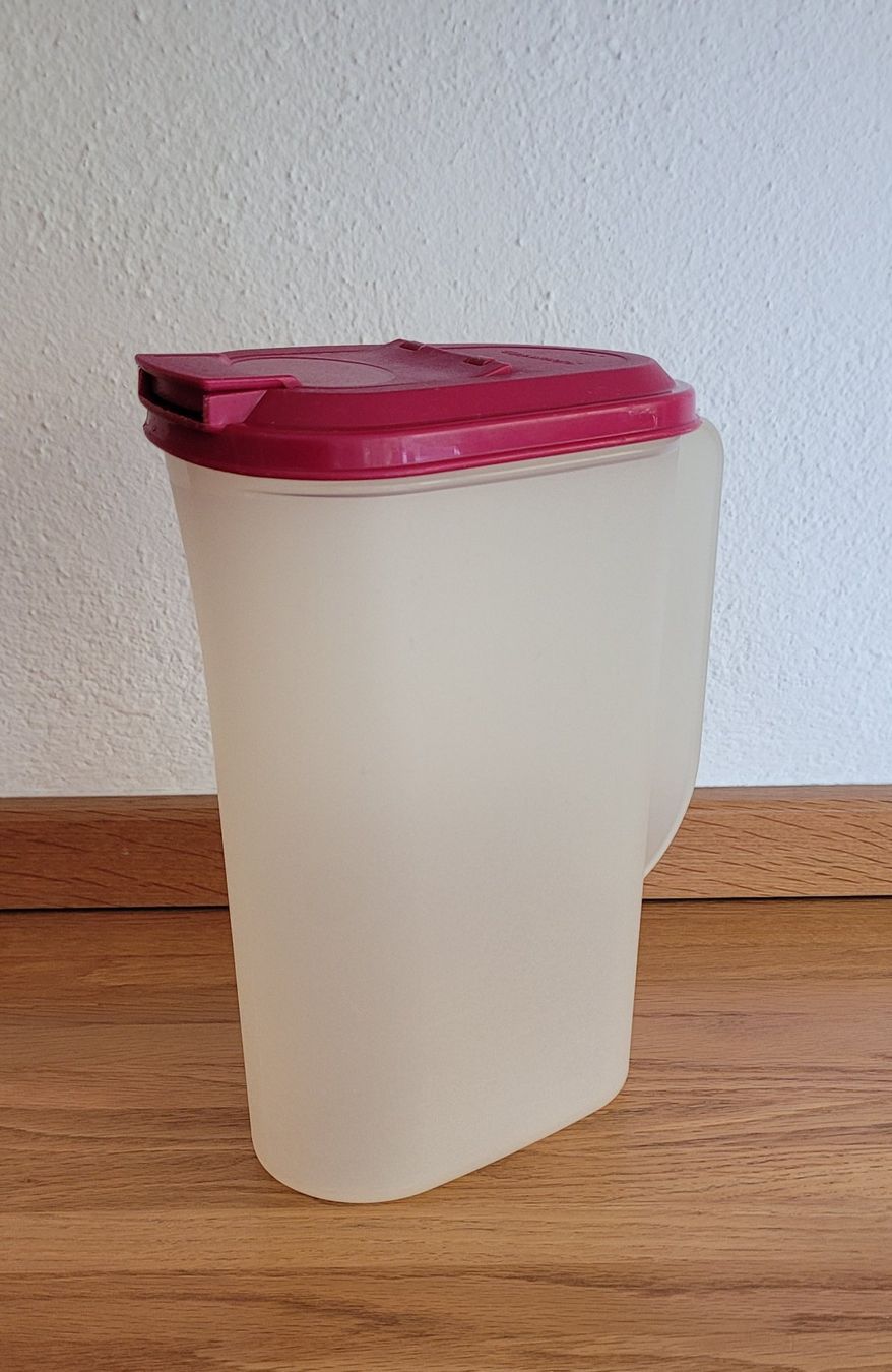 Recipients et similaires: Tupperware - Krug mit Deckel – D'occasion à Wetzikon ZH par Zirben5 1