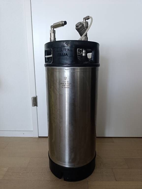 Accessori per altri veicoli: Kanister / Edelstahlbehälter AEB – Usato da Umiken venduto da ced_5rvk