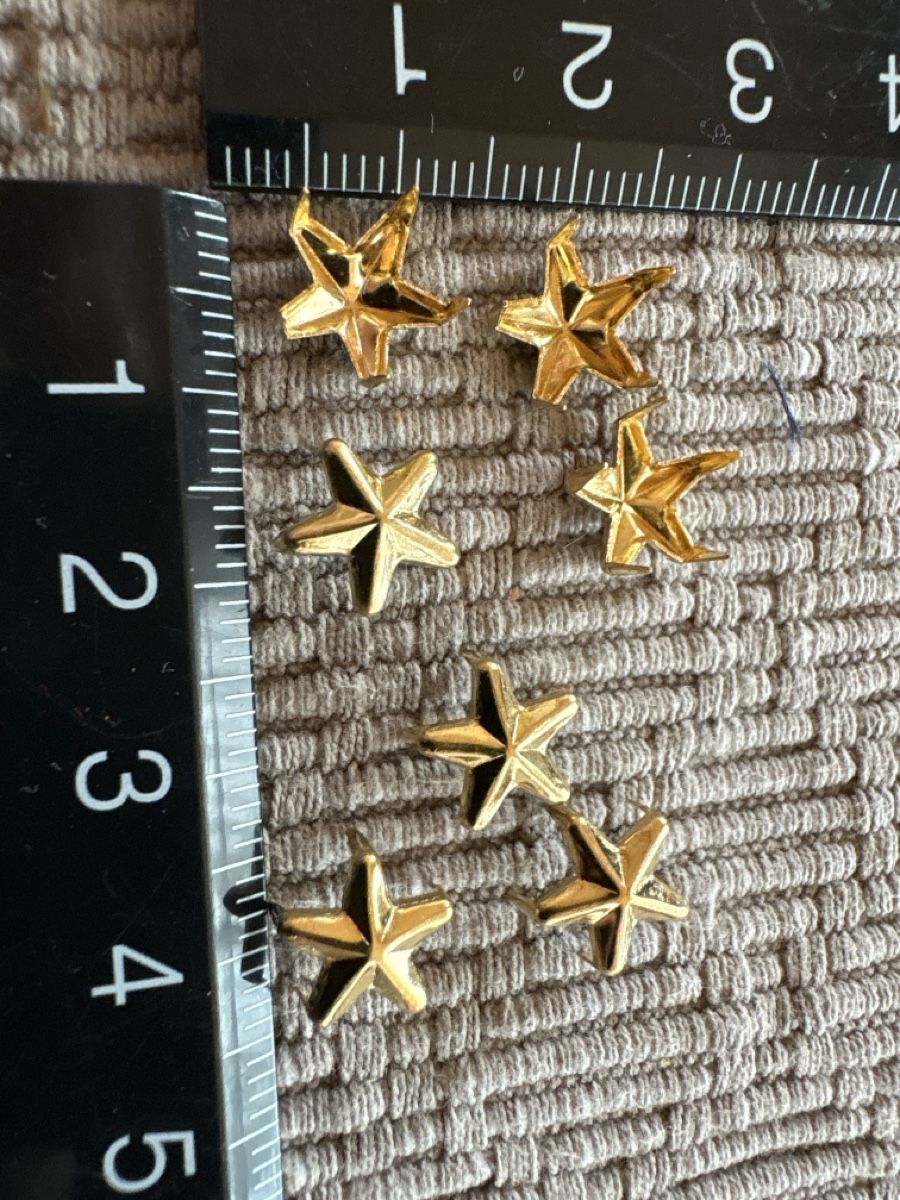 Tutte le decorazioni: Nieten Stern gold Farbig – Nuovo (secondo la descrizione) da Rümlang venduto da baselsale1 1