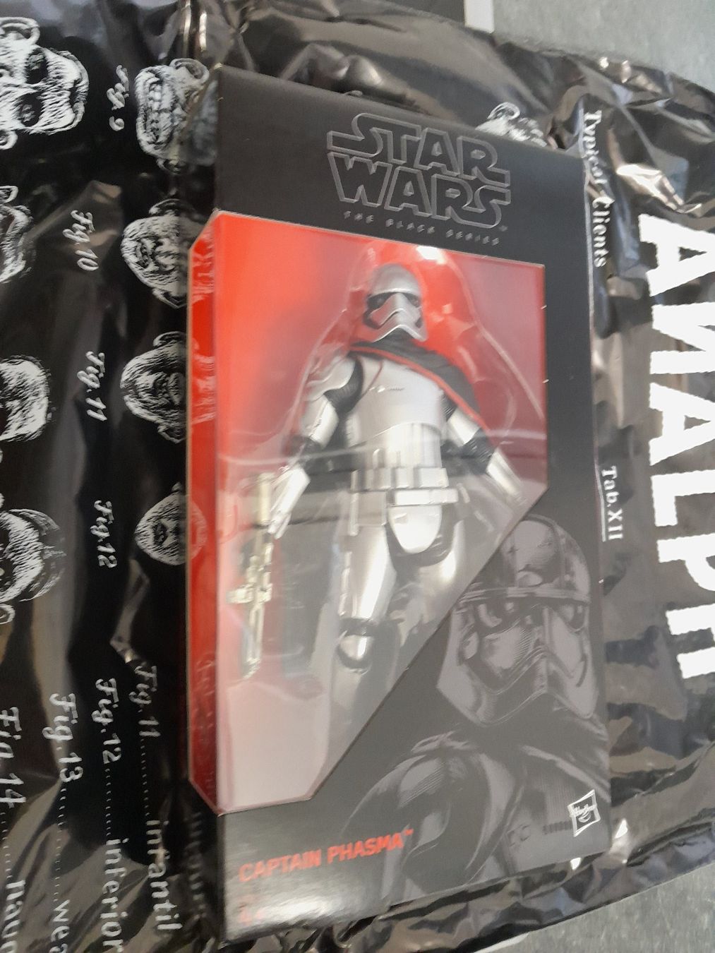 Hasbro Statuette: Hasbro Star Wars Black Series Captain Phasma – Usato da Rüti ZH venduto da Alemanni