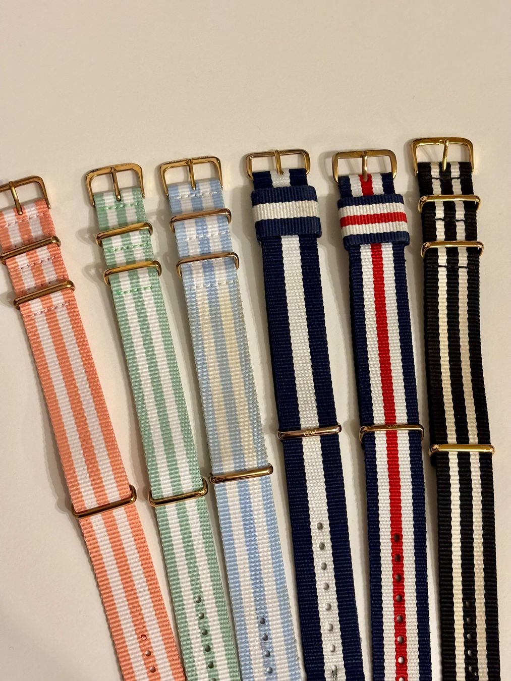 Kapten & Son Armbänder & -reifen: Kapten & Son/ Daniel Wellington Uhrenarmbänder – Gebraucht aus Niederhasli von sxh_jn9y