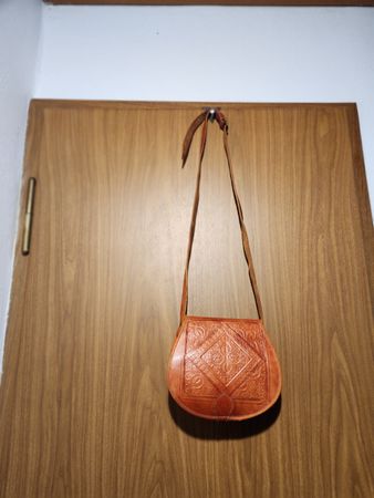Sac bandoulière en cuir marron style vintage