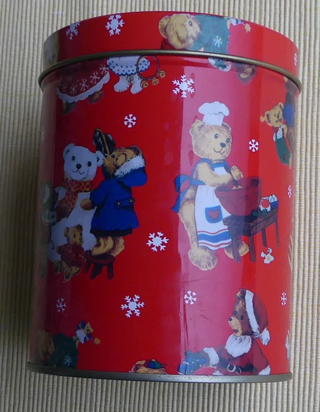 Behälter & Ähnliches: Blechdose mit Bärenmotiv nostalgic-art rot – Gebraucht aus Kehrsatz von Heikas 2