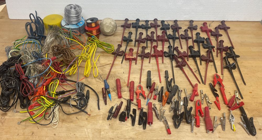 Elektro Bastler Set: Kabel, Klemmen, Stecker (Gebraucht) in Dänikon ZH ...