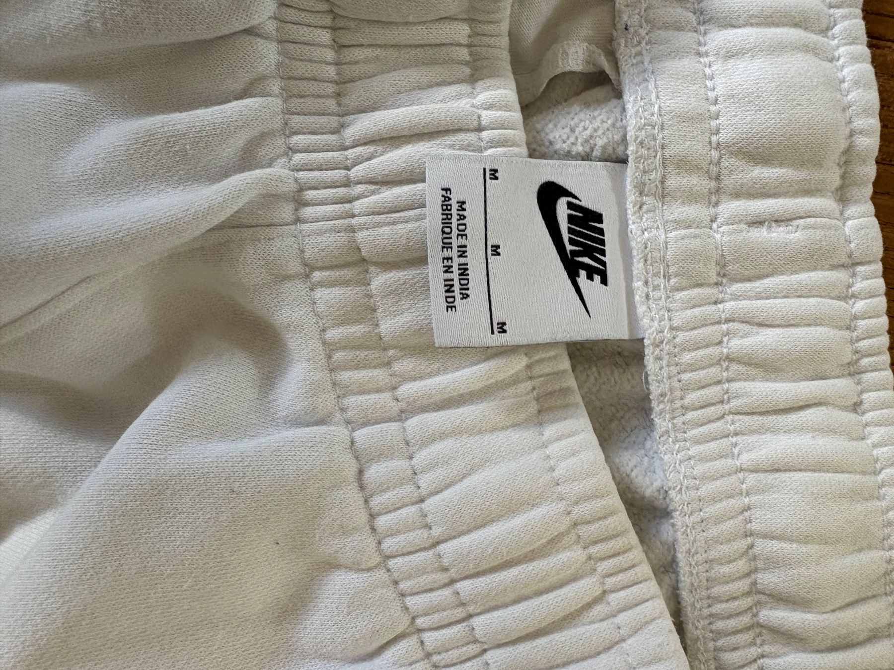 Nike Pantaloni: Nike Jogginghose M – Usato da Grosshöchstetten venduto da JustEasy01 1