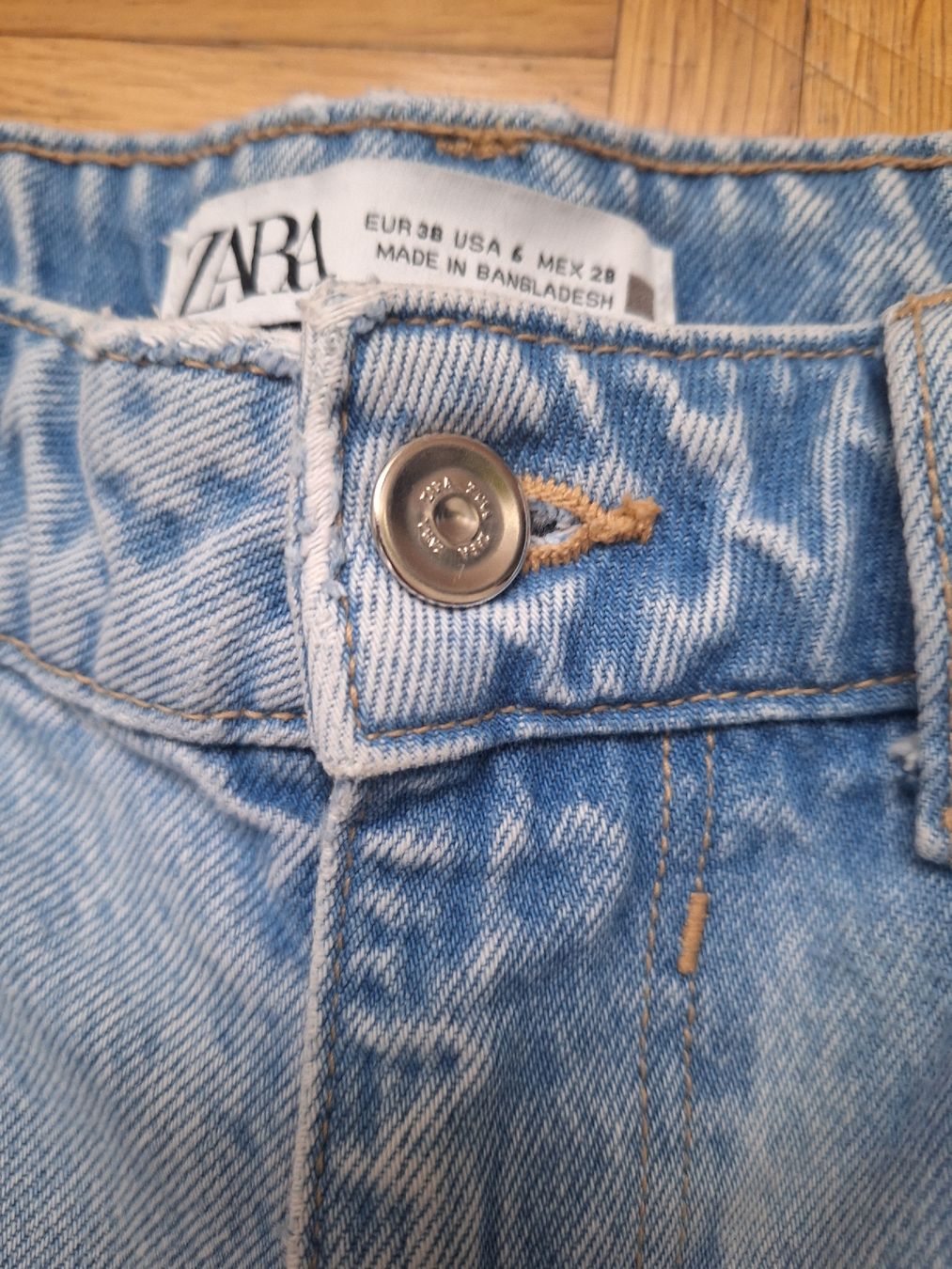 Zara Jeans: Zara Jeans, hellblau, Gr. 38, Top Zustand – Nuovo (secondo la descrizione) da Adlikon b.Regensdf venduto da che_xxb9 2