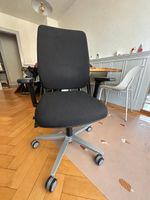 Höhenverstellbarer Bürostuhl
