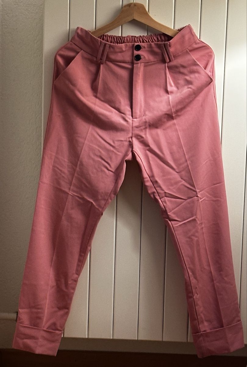 Bershka Pantaloni: Pink trousers  – Usato da Zürich venduto da man_x9fj