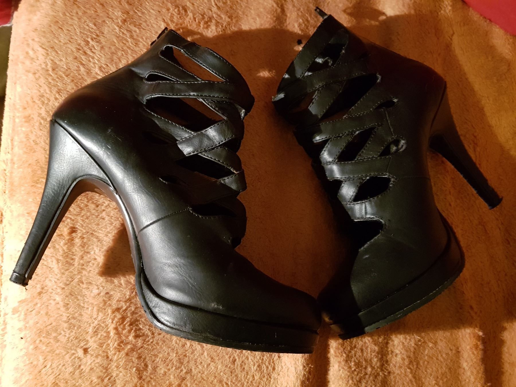 Scarpe da donna: Cube Stilettos 11cm – Usato da Schwarzenburg venduto da Flamingo07