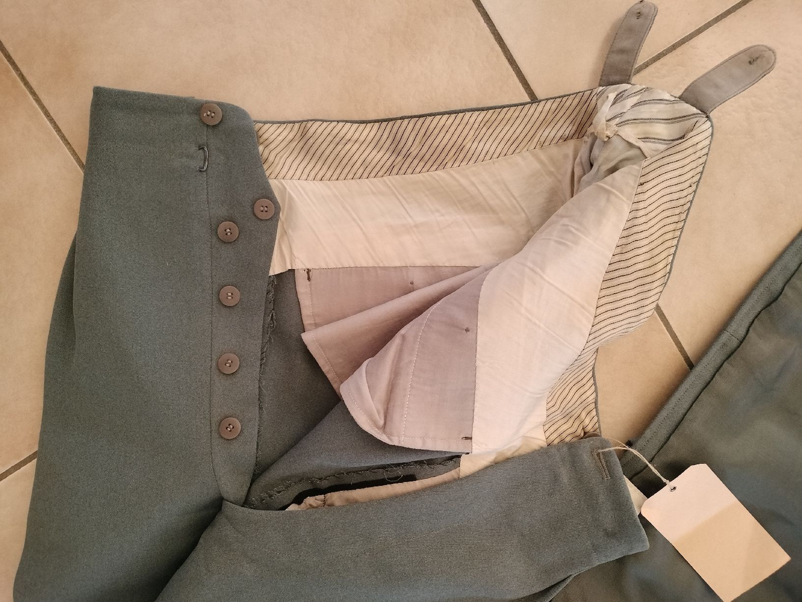 Schweizer Armee Uniformen: Schweizer Armee Militär Uniform – Gebraucht aus Schwanden Sigrisw von Wibe81 6