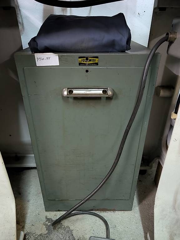 Tutte le macchine: Layette à chiffons ou étoupe – Usato da Dombresson venduto da vin_x7sg