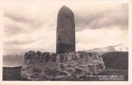 Dreibündenstein GR // 1941 Denkmal oberhalb Chur