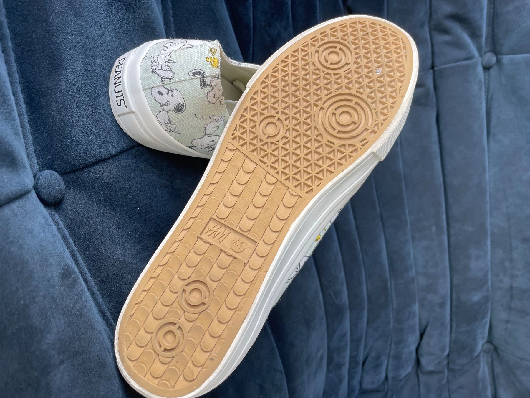 H&M Scarpe da uomo: Snoopy Canvas Sneakers von H&M Grösse 41 – Nuovo (secondo la descrizione) da Richterswil venduto da Jolipoisson 1
