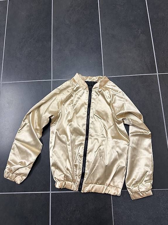 Jacken: Veste neuve taille L – Gebraucht aus Muraz (Collombey) von dor_hp2w 1