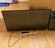 Sony Fernseher mit Fernbedienung und Standfuss