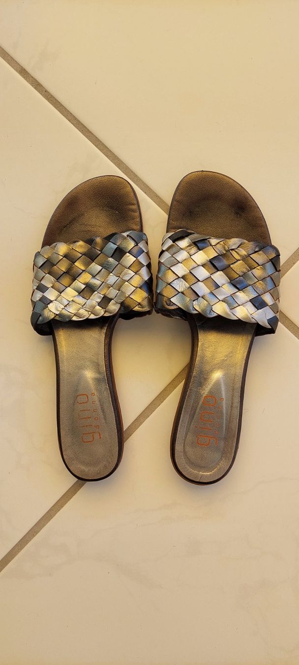 Chaussures femmes: Leder-Sandalen "gino donna" – D'occasion à RAMLINSBURG par AUDITT1999