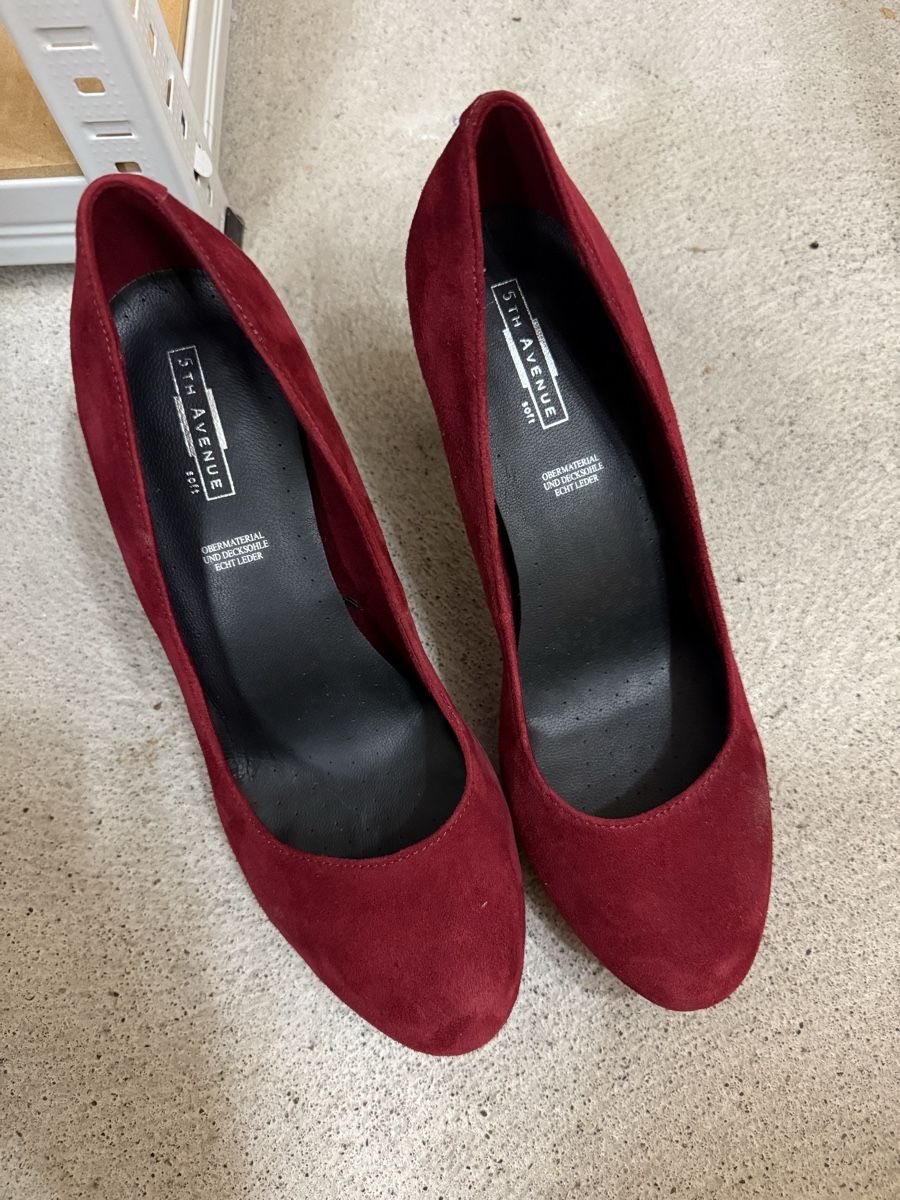 Scarpe da donna: Rote Pumps – Nuovo (secondo la descrizione) da Niederbuchsiten venduto da lau_yqx7