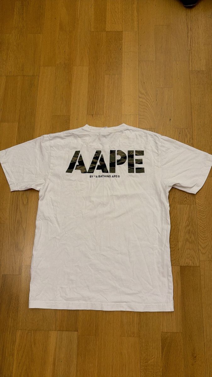 Bape T-shirt: AAPE by a bathing ape Tshirt – Usato da Basel venduto da nicolasschneeberger 3