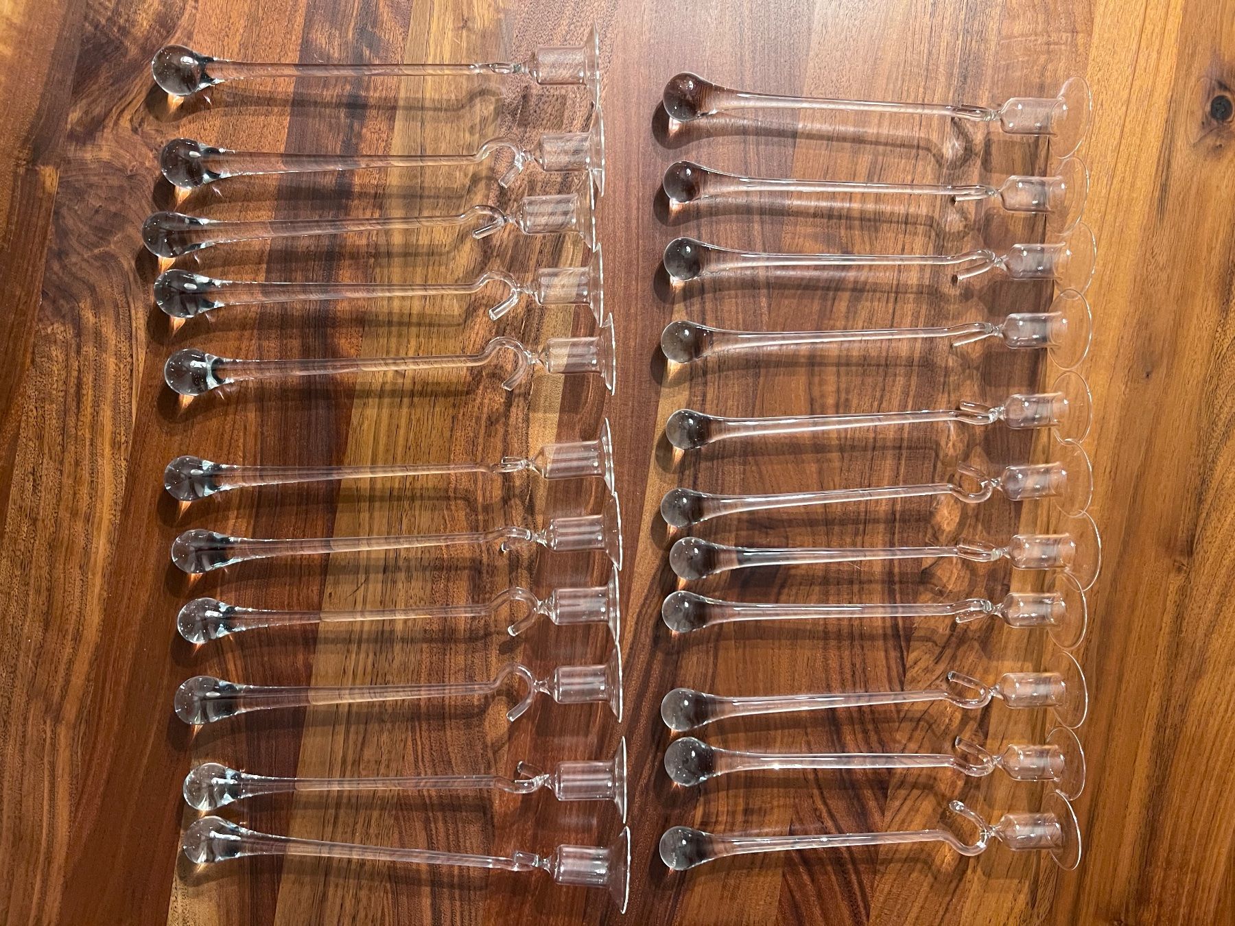 22 klassische hochwertige Pendelkerzenhalter aus Glas (Gebraucht) in Steckborn für CHF 60 – mit Lieferung auf Ricardo kaufen
