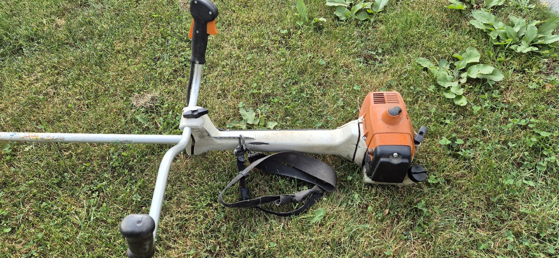 Stihl Tondeuses à gazon: STIHL FS450 – D'occasion à Grenchen par Asus_ 3
