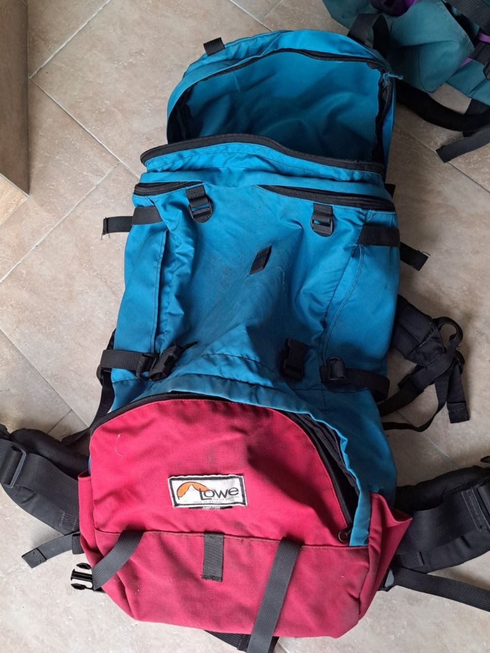 Loewe Rucksäcke: Lowe Trekking Reiserucksack ca 55l. – Gebraucht aus Urdorf von villakagu