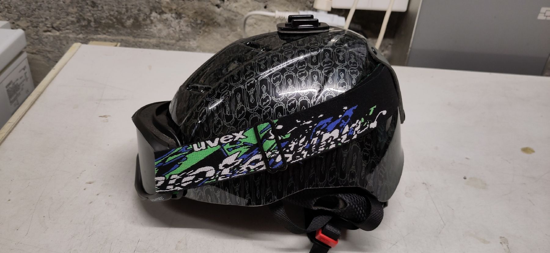 Alpina Caschi: Skihelm mit Brille 50-58cm M – Usato da Liebefeld venduto da robi15blue