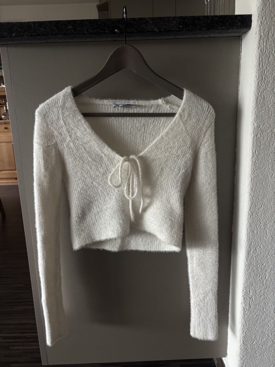 Bershka Giacche & Cappotti: Süsses kuscheliges Jäckli Gr. XS – Nuovo (secondo la descrizione) da Sumiswald venduto da fid_v269