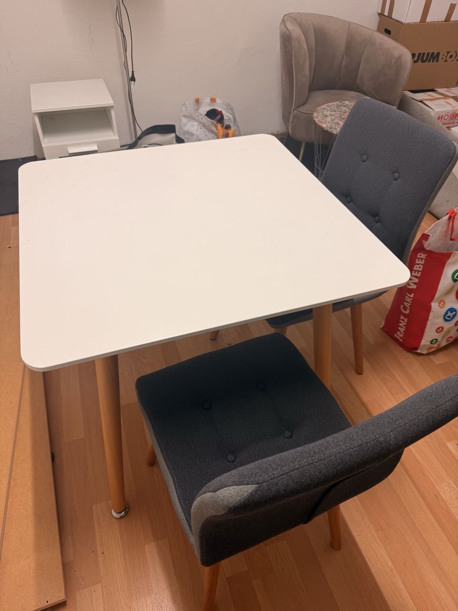 Set di tavolo e panche: Tisch mit 3 Stühlen – Usato da Zürich venduto da vkn_mb69 1