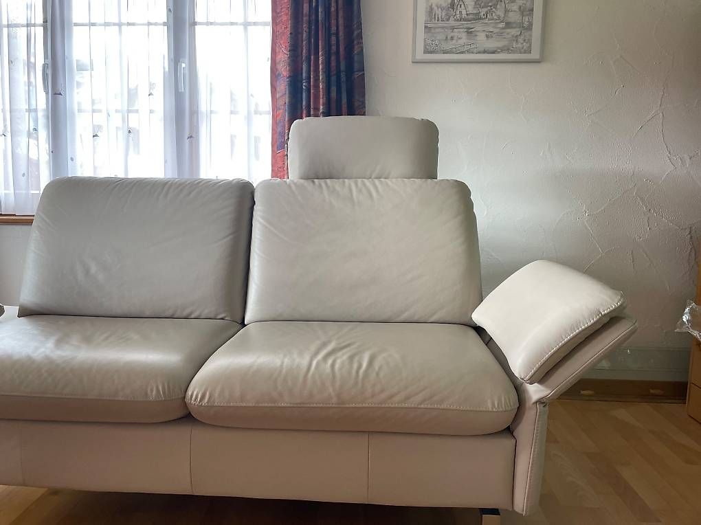 Divani: In Graubünden! 2 moderne Ledersofas hellgrau !  – Usato da Zürich venduto da Azrun77 3