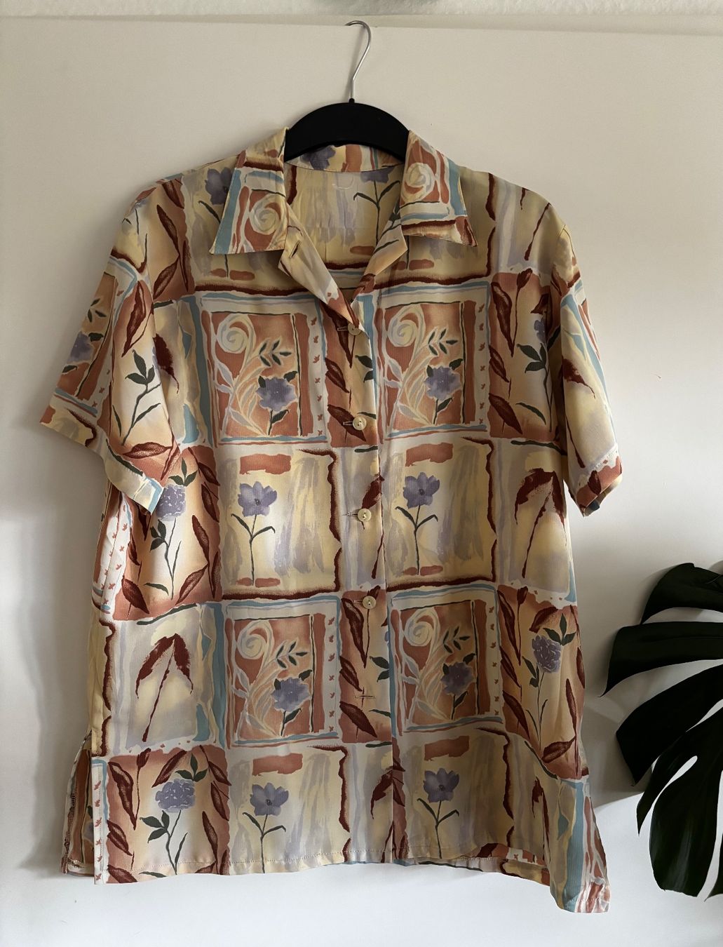 Blusen: Vintage Bluse/Hemd – Gebraucht aus Oberengstringen von mad_yc6r