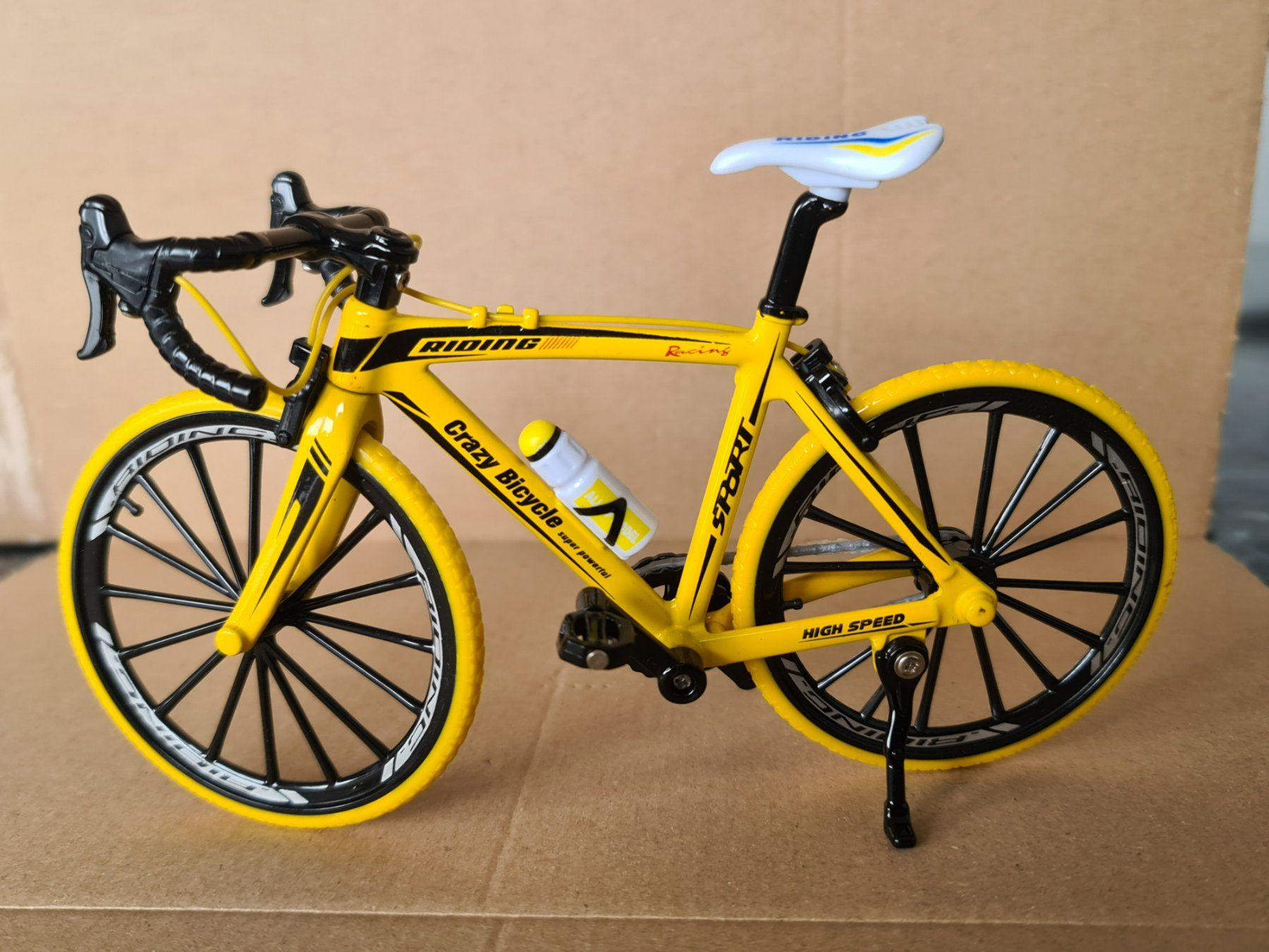 Modellini d'auto: Modell Fahrrad 1:10 – Nuovo (secondo la descrizione) da Uerkheim venduto da Kaufoption 1
