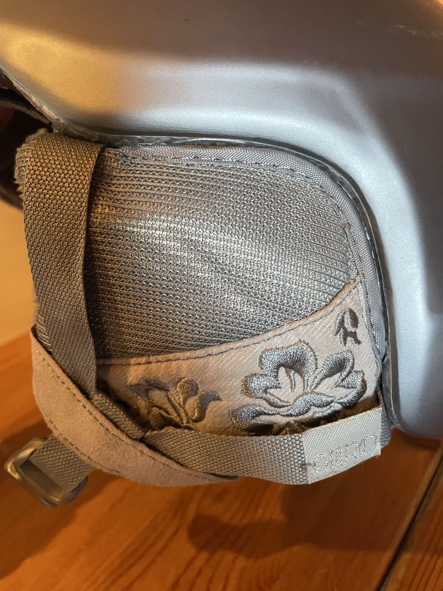Giro Casques: Giro Damen Skihelm – D'occasion à Chur par buc_6tcp 1