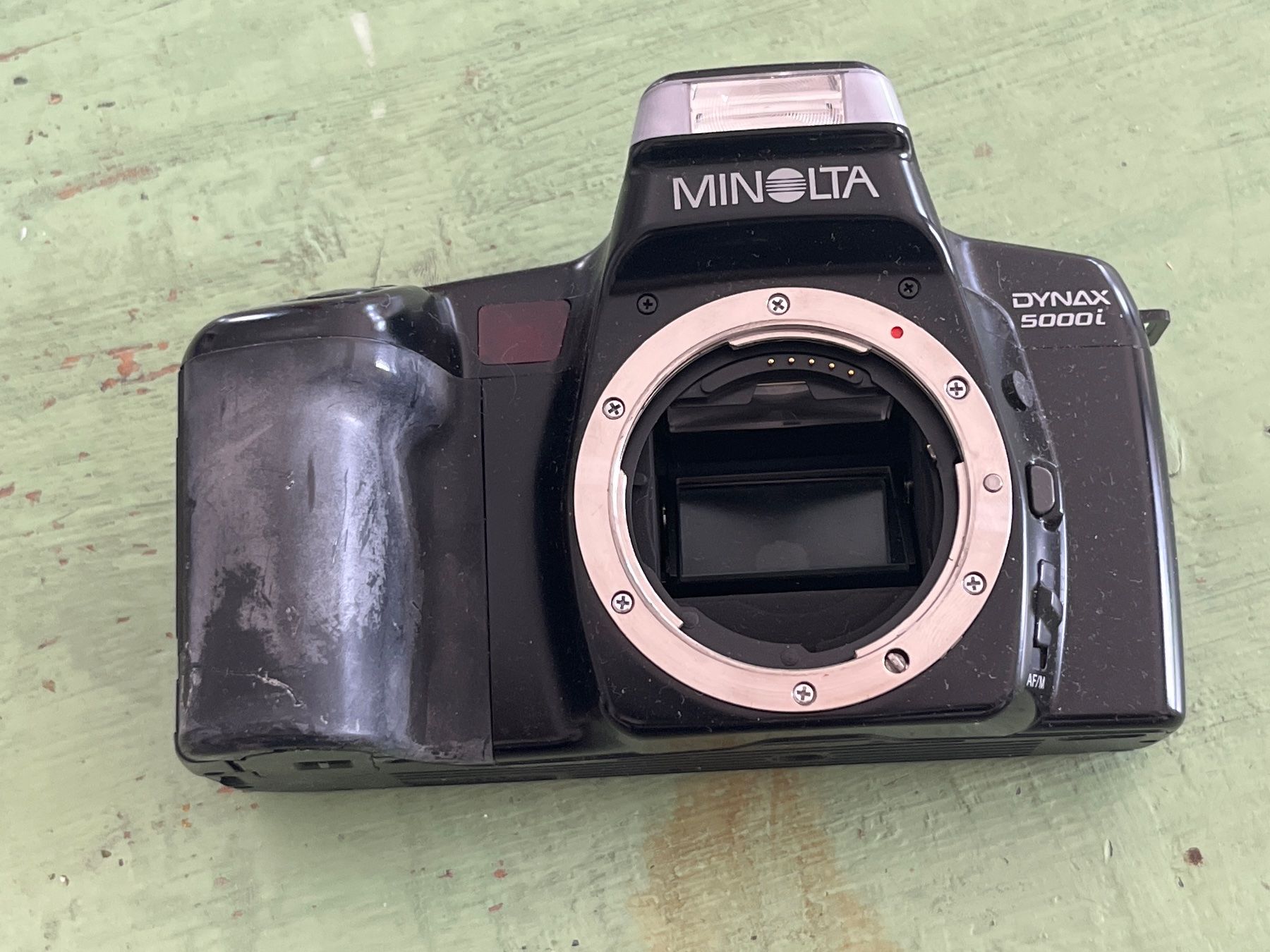 Minolta Kamera: Minolta Dynax 5000i Spiegelreflexkamera – Defekt aus Chiasso von AzenYa
