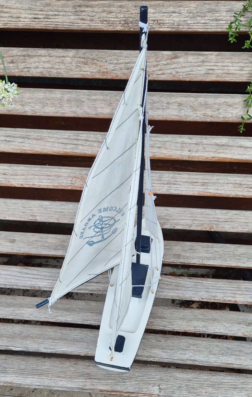 Tutte le decorazioni: Schönes Deko Segelboot Holz – Usato da Neerach venduto da SilliS 2