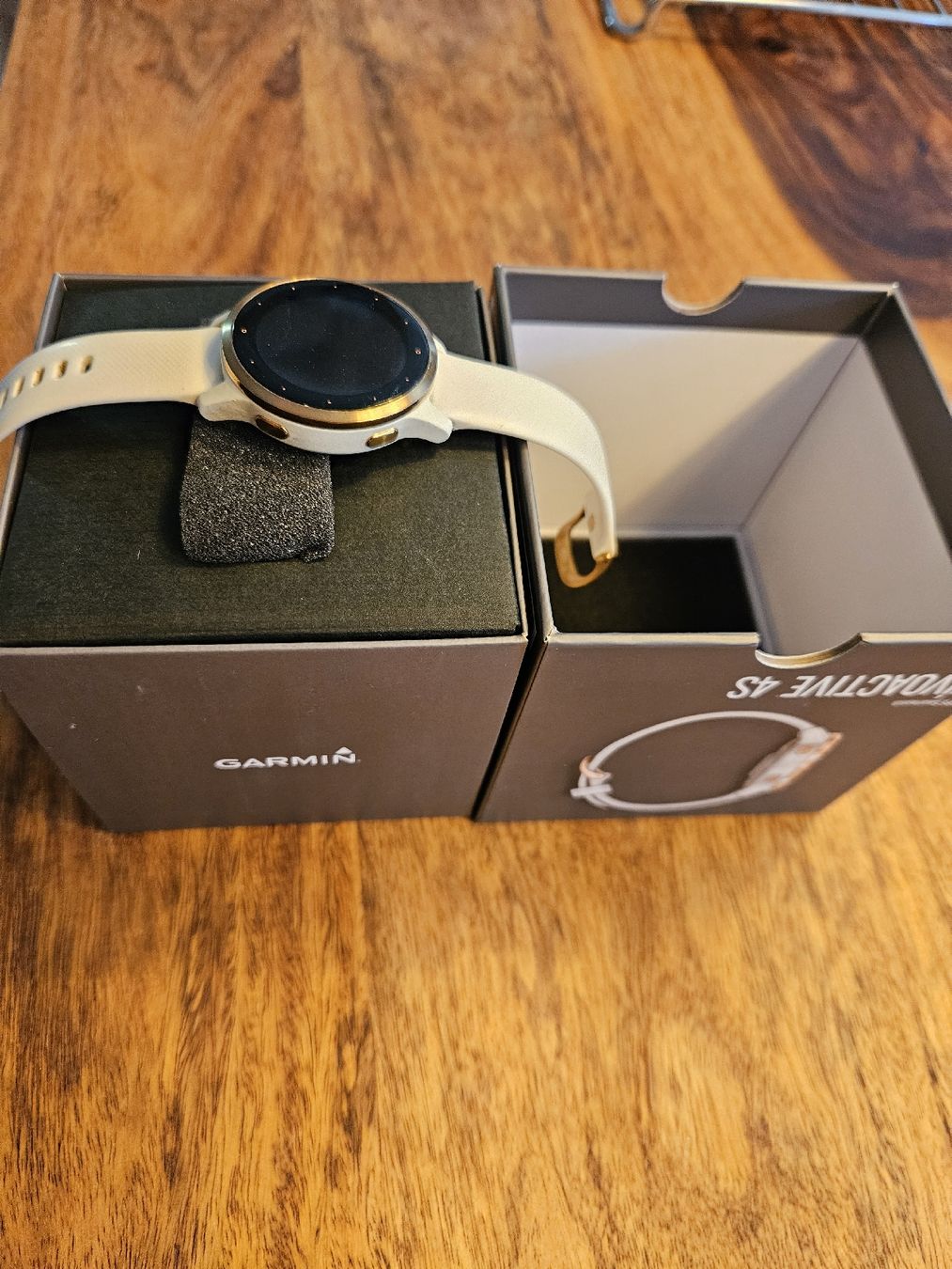 Garmin Smartwatch: Garmin Vívactive 4S Smartwatch weiss mit OVP – Usato da Bern venduto da TroeS 2