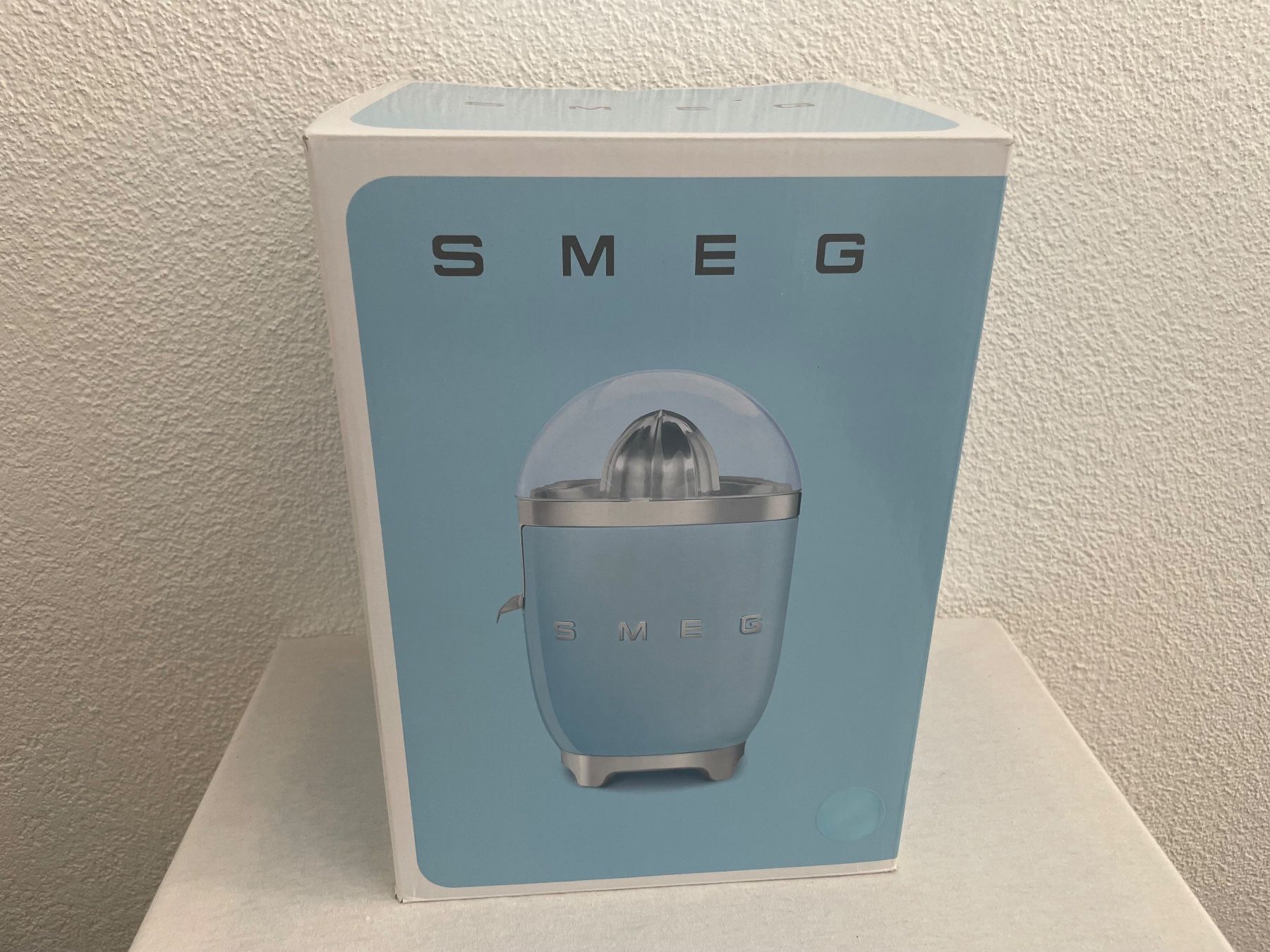 Smeg Elettrodomestici da cucina: Smeg Saftpresse, Orangenpresse - hellblau, CH-Stecker – Nuovo (secondo la descrizione) da Zürich venduto da jon2409