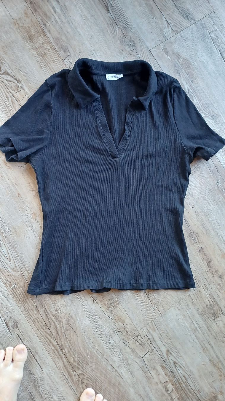 T-shirt: Cache Cache Shirt mit Kragen schwarz Gr.40 – Usato da Lenk im Simmental venduto da MountinChilliReally