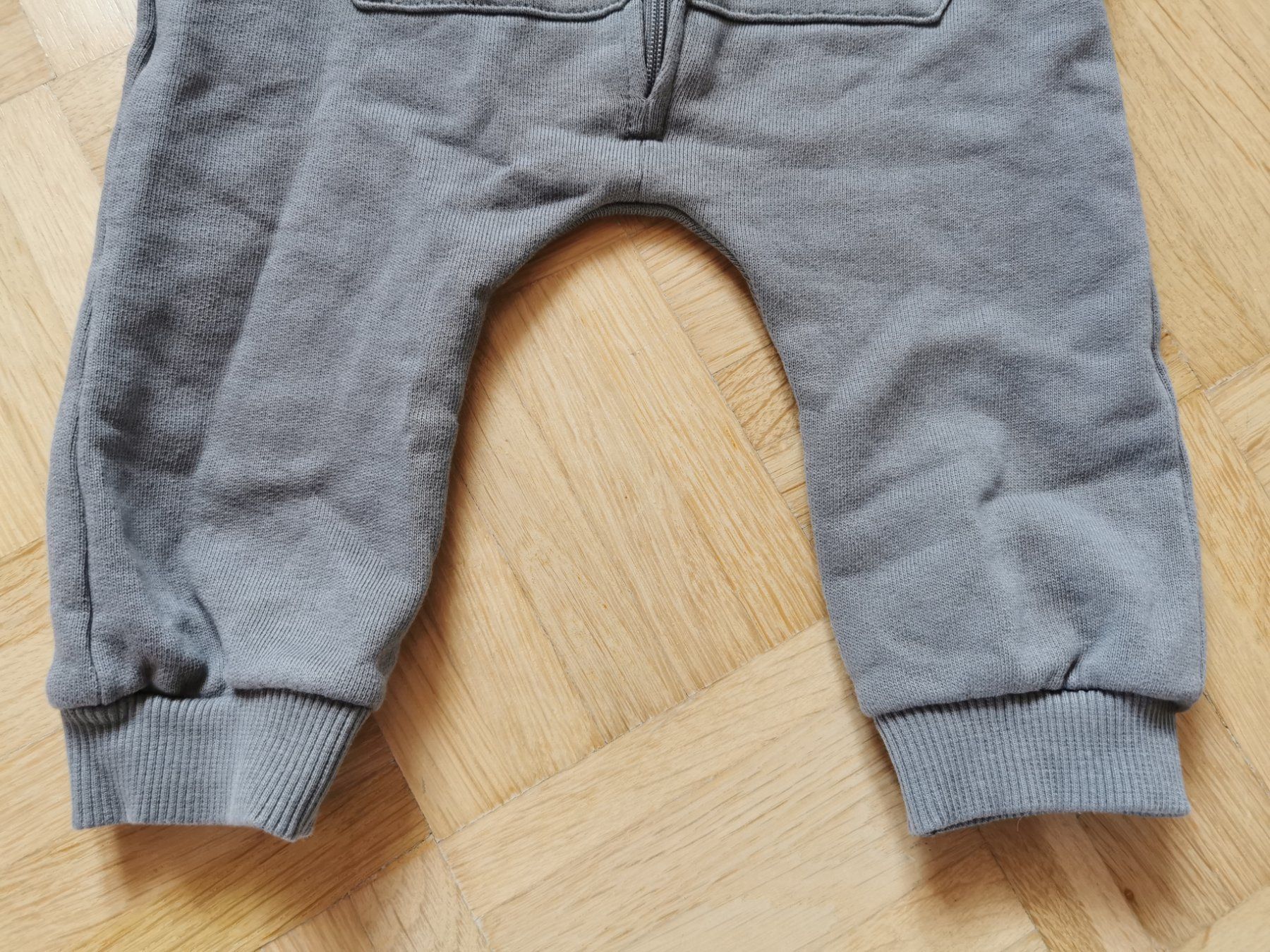 Benetton Babyanzüge: Overall Benetton Gr. 68 – Gebraucht aus Stäfa von flamingo_17 5
